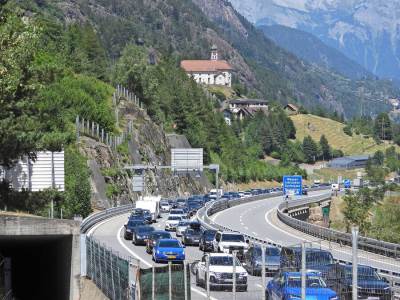  Švajcarska napravila "drugi svijet" ispod Alpa: Džinovske tunele kopali decenijama, a tek sada se vi 