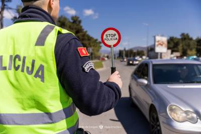  U Ulcinju uhapšen Podgoričanin koji je otuđio motocikl, bježao policiji i izazvao nezgodu 
