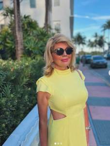  Suzana Mančić postala baka 