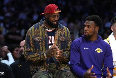  Lebron htio da vodi i sina iz Lejkersa, pa odustao: Evo kakva je sudbina Bronija Džejmsa 