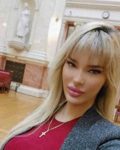  Ćerka Jami proslavila rođendan u luks restoranu: Svi kažu da su preslikane, a evo koliko godina je n 