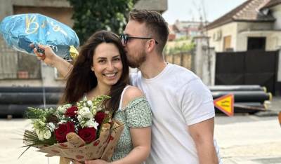 Stojakova žena se porodila u bazenu 