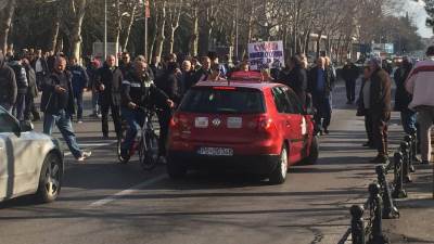  Demonstranti pred Skupštinom pratili zasijedanje  