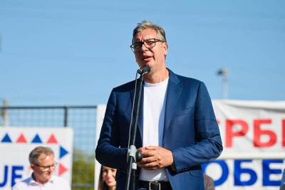   Vučić o "vatrenoj kugli" ispaljenoj sa Kosova 