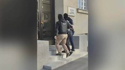  Pucao na specijalce koristeći dijete kao živi štit 