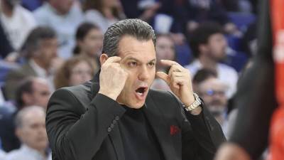  Dimitris Itudis napravio dva tima: Hapoel doveo 21 košarkaša, ne može sve ni da ih registruje za Evr 