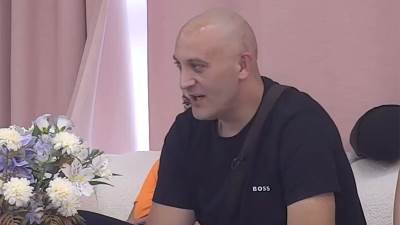  Milan Popov prekinuo emisiju i obratio se Stoji 