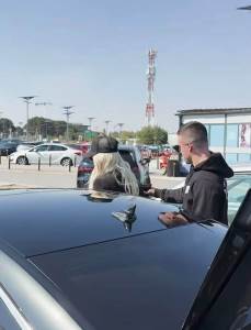  Ko je moćnik, otac mladog Karleušinog manekena: Sinu će ostaviti imperiju, dobro je poznat u Srbiji  