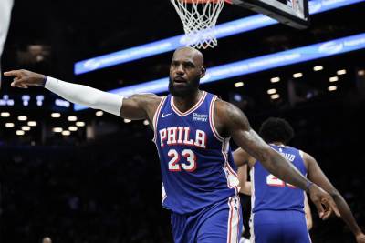  Lebron Džejms debitovao za Filadelfiju 