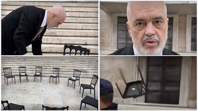  Demonstranti polomili stolice ispred Raminog kabineta, on ih ponovo postavio 