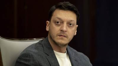 Mesut Ozil se oglasio i smatra da je velika greška što je FIFA kaznila samo Rusiju, a ne i Izrael 