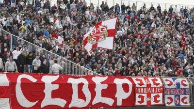  MONDO: Ograda na Severu namazana lepkom! 