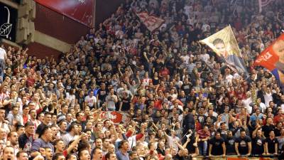  Dogorelo: Zvezda - Darušafaka bez navijača? 