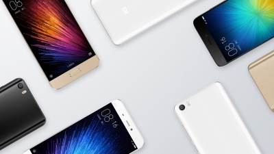  Najmanji najmoćniji pametni telefon 